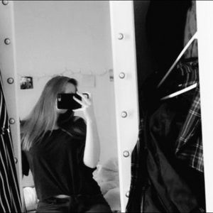 Meet your Posher, Eva